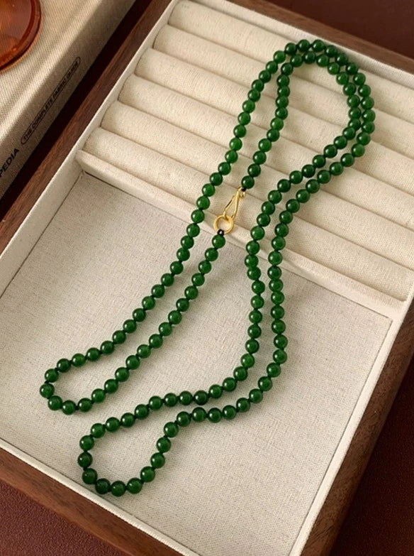 Green chalcedony bead necklace B2672