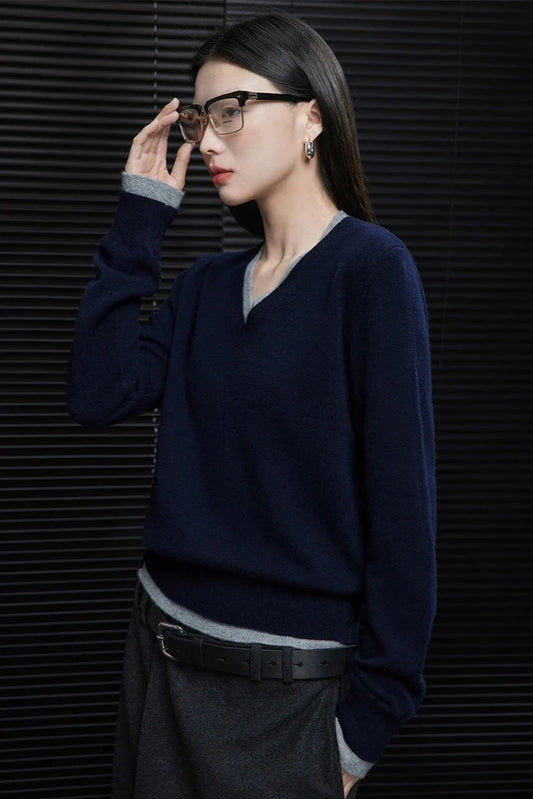 Navy blue V-neck sweater B3433