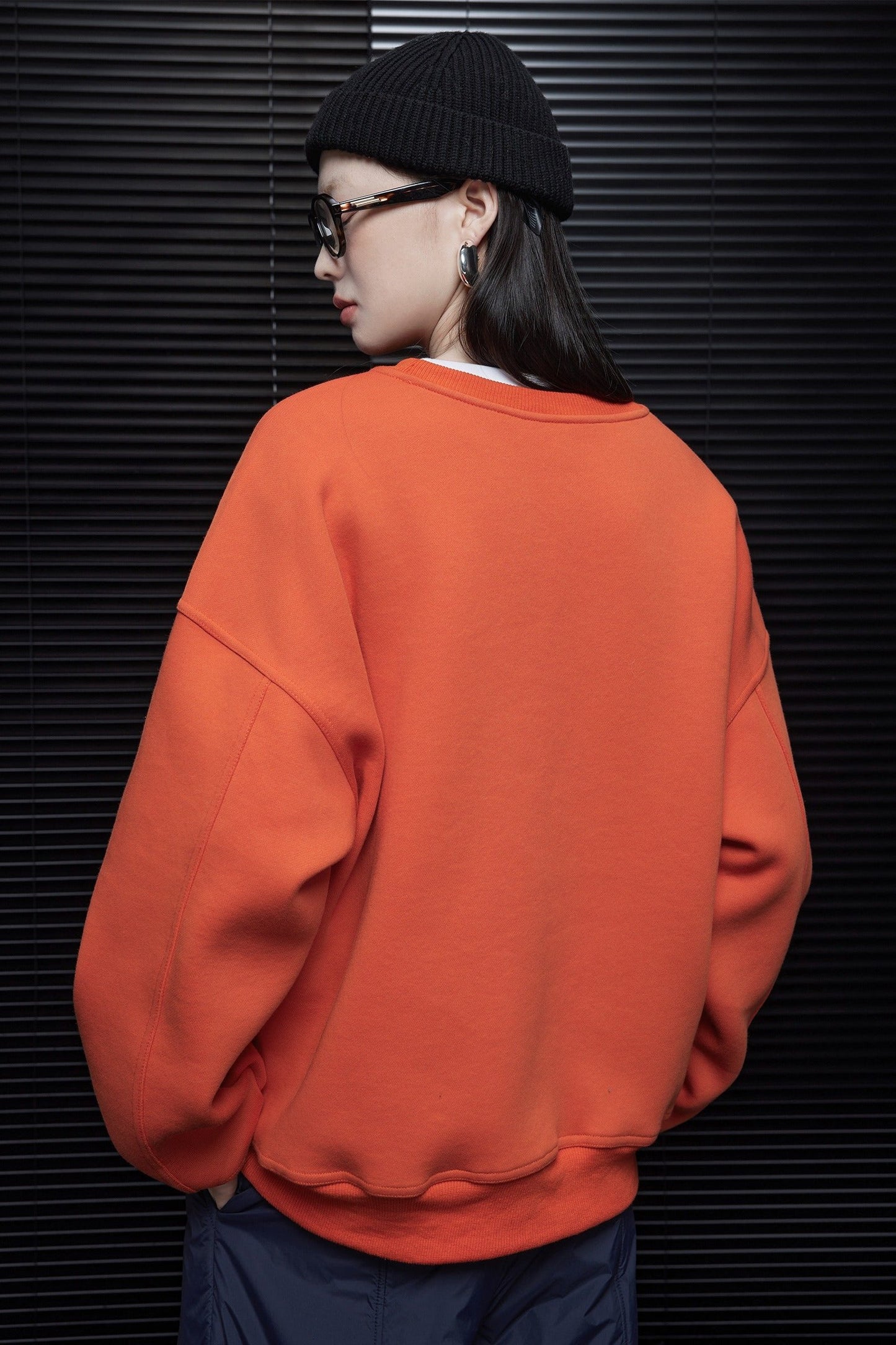 Bright orange sweatshirt B3435