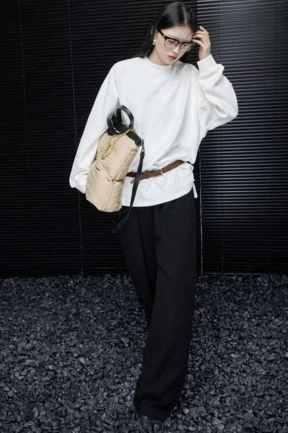 Simple modern white long sleeve T-shirt B3481