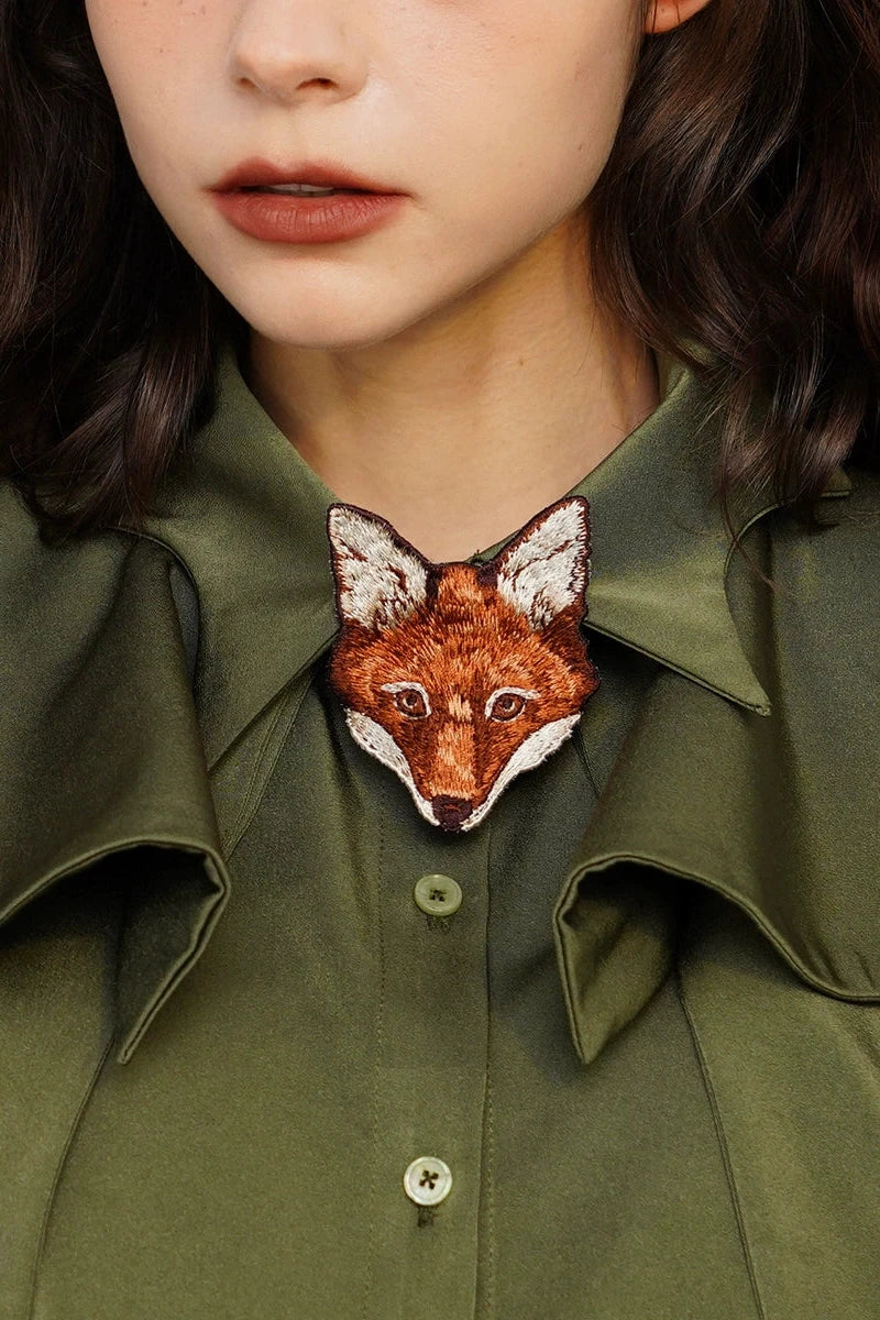 Elegant Fox Embroidery Tie B3371