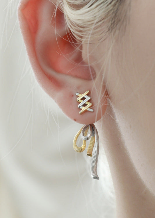 Cool Ribbon Earrings B3054