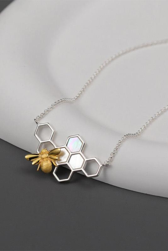 S925 Art Honeycomb Bee Design Necklace B3548