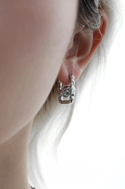 Gray pearl four pointed star earrings B3356