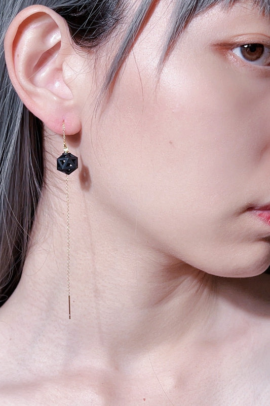 Cyber ​​Black Polygon Wire Earrings B1879