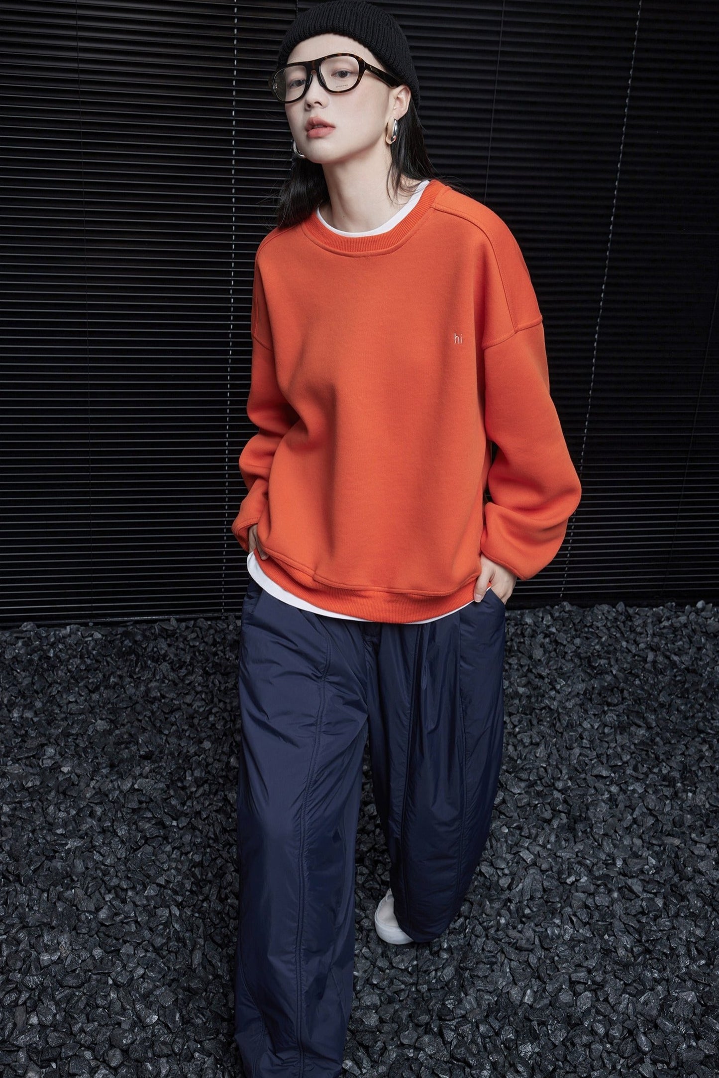 Bright orange sweatshirt B3435