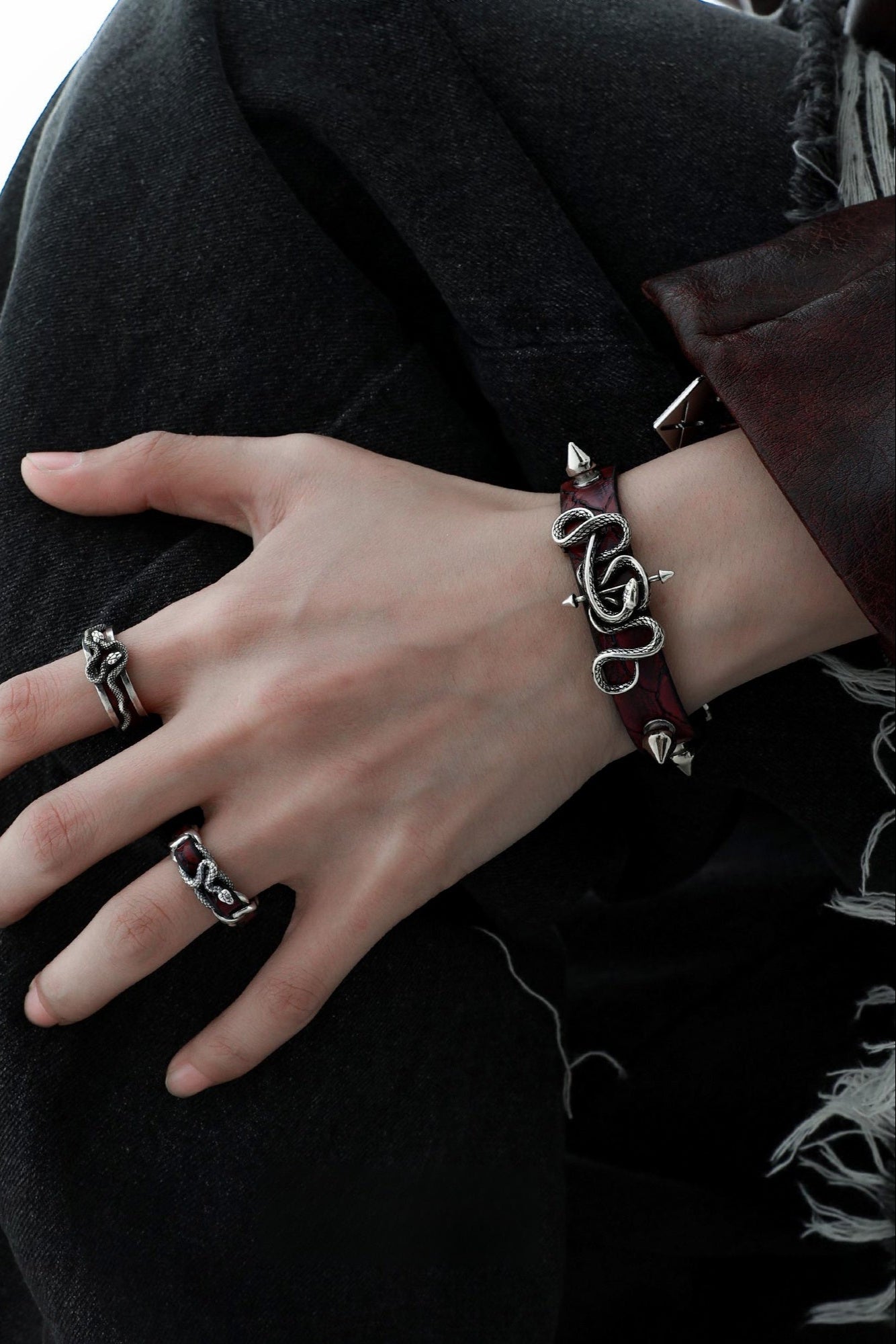 Snake leather bracelet B3622