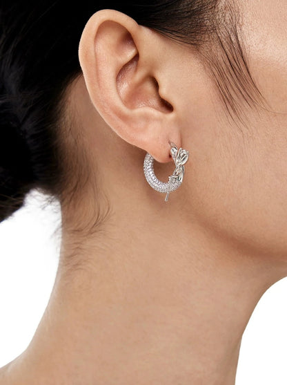 Tulip C hoop earrings B2583